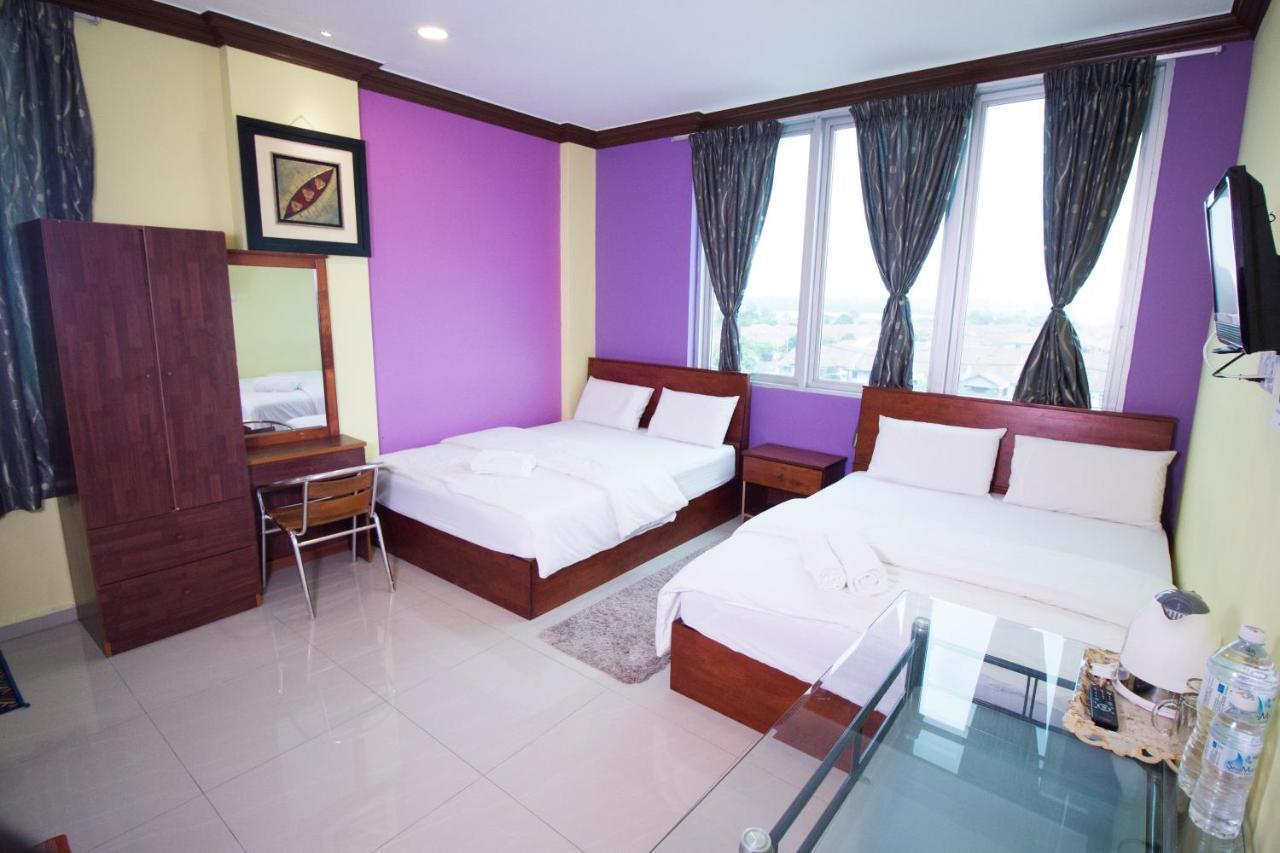 Saujana City Hotel Bandar Saujana Putra Extérieur photo